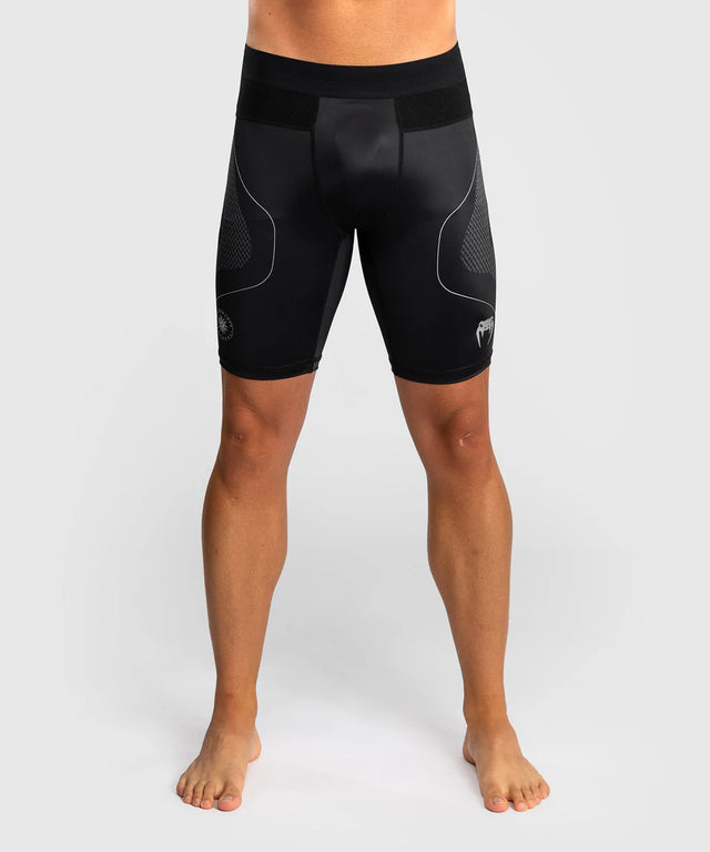 Pantaloni scurți de compresie Venum Nexus – Negru