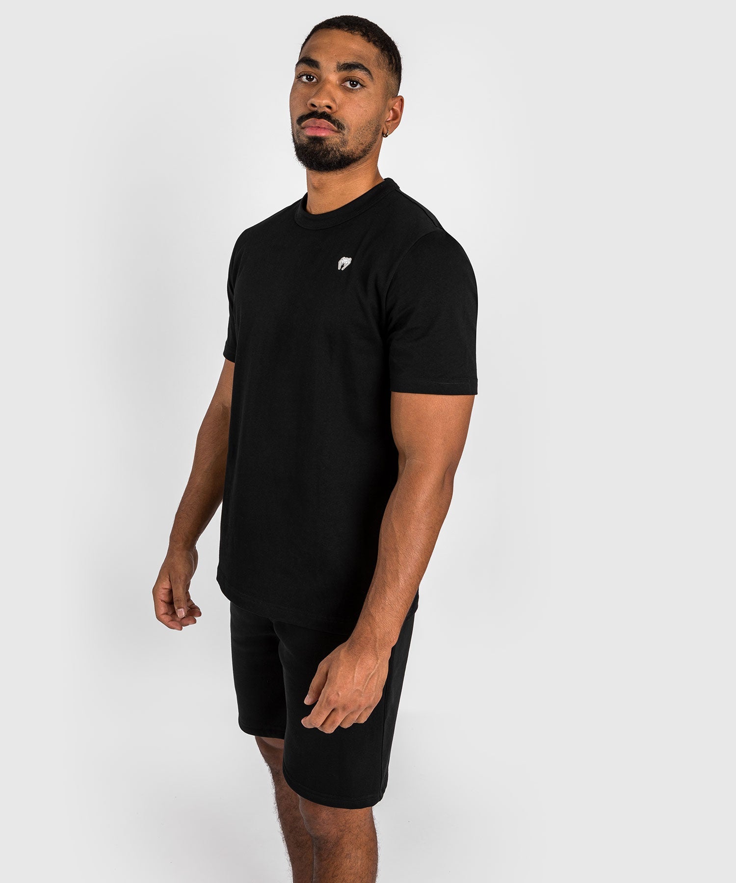 Camiseta Venum Silent Power – Negro