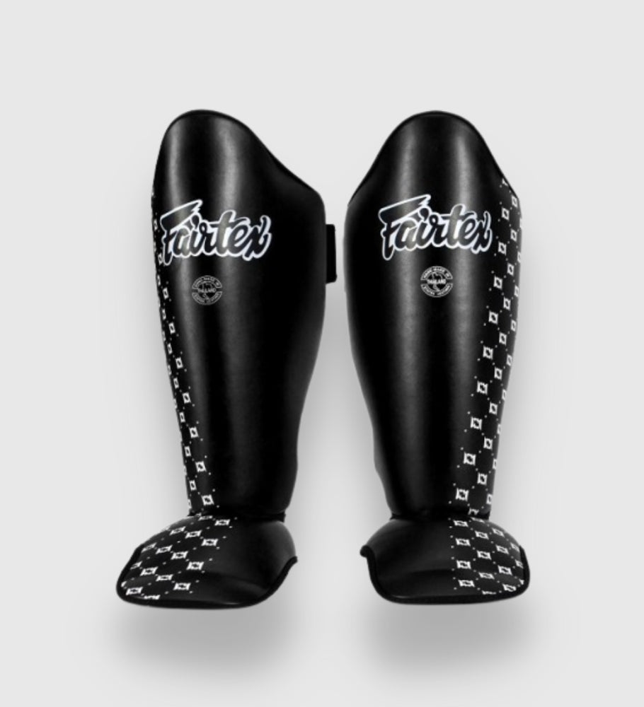 Fairtex Kickboks Scheenbeschermers SP5 - Zwart/Wit - Kickboks Scheenbeschermers