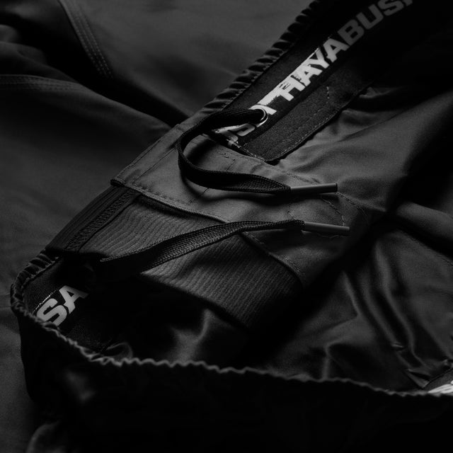 Pantaloncini MMA Hayabusa Apex Mid – Carbone Nero