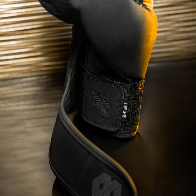 Hayabusa x Mayweather Boxhandschuhe Champ – Schwarz/Schwarz
