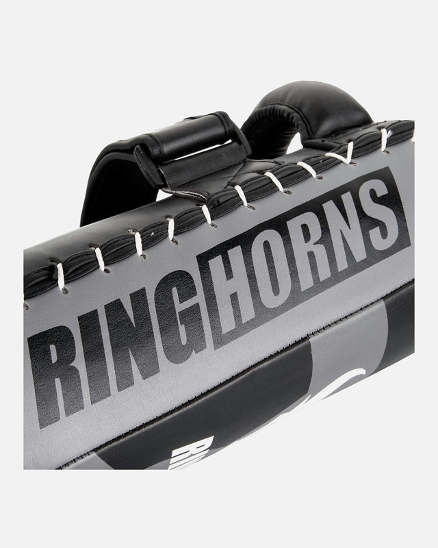 Manoplas de boxeo Ringhorns Charger by Venum – Negro