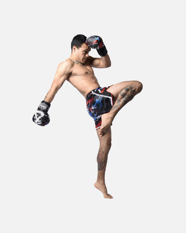 8 WEAPONS Muay-Thai-Shorts Cut Like A Blade 2.0 – Schwarz