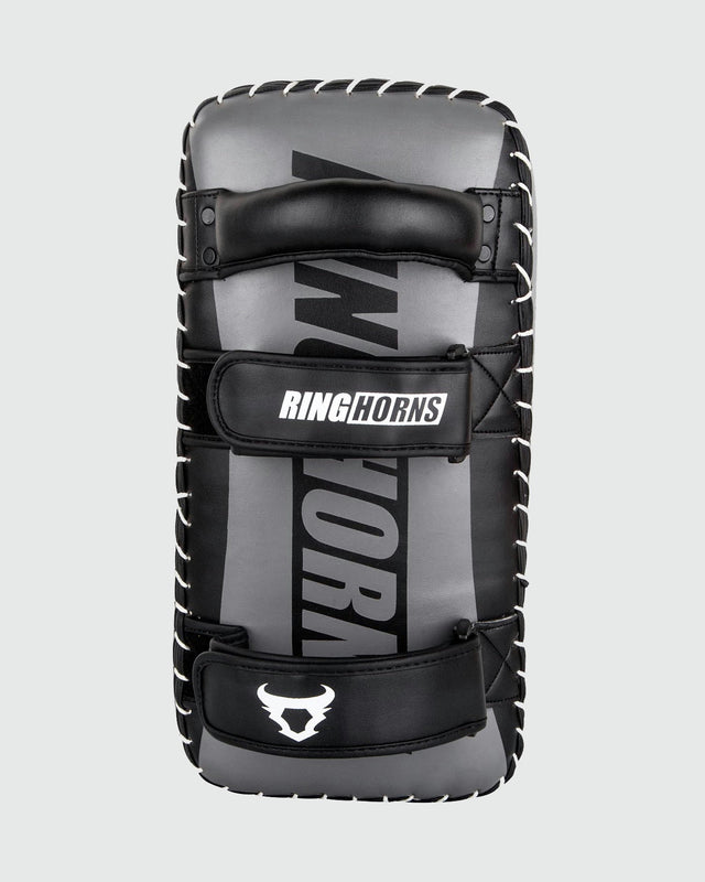 Ringhorns Charger by Venum Focus Mitts – Black