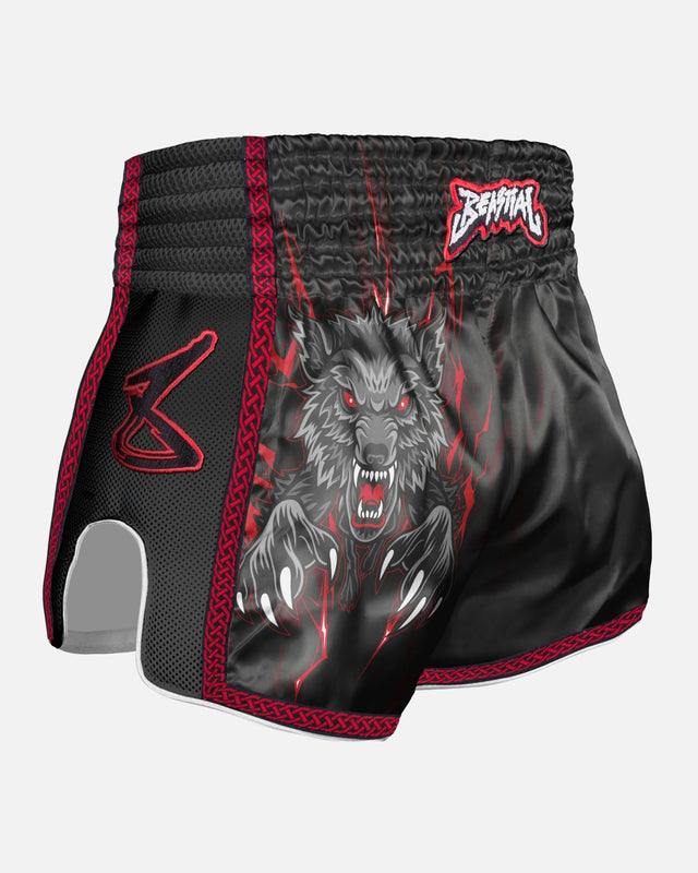8 WEAPONS Muay Thai Shorts Beastial Wolf - Zwart/Rood