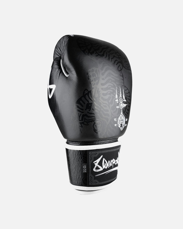 Gants de boxe 8 WEAPONS Sak Yant Big Tiger – Noir