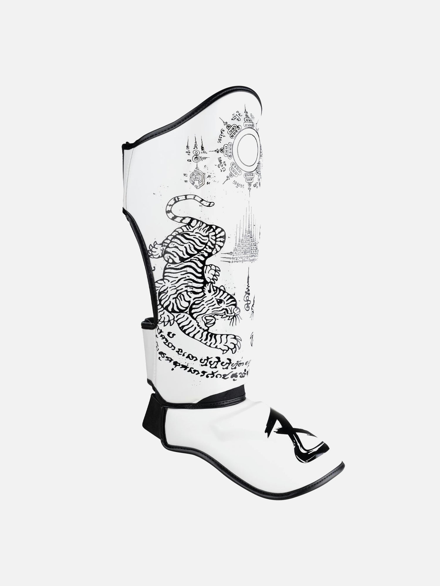 Espinilleras 8 WEAPONS Sak Yant Tigers – Blanco/Negro