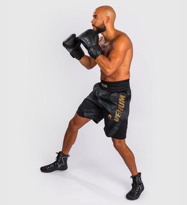 Venum Boxhosen Razor – Schwarz/Gold – Shorts