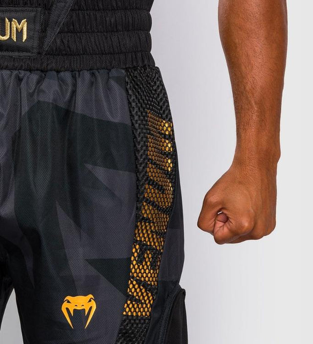 Venum Boxhosen Razor – Schwarz/Gold – Shorts
