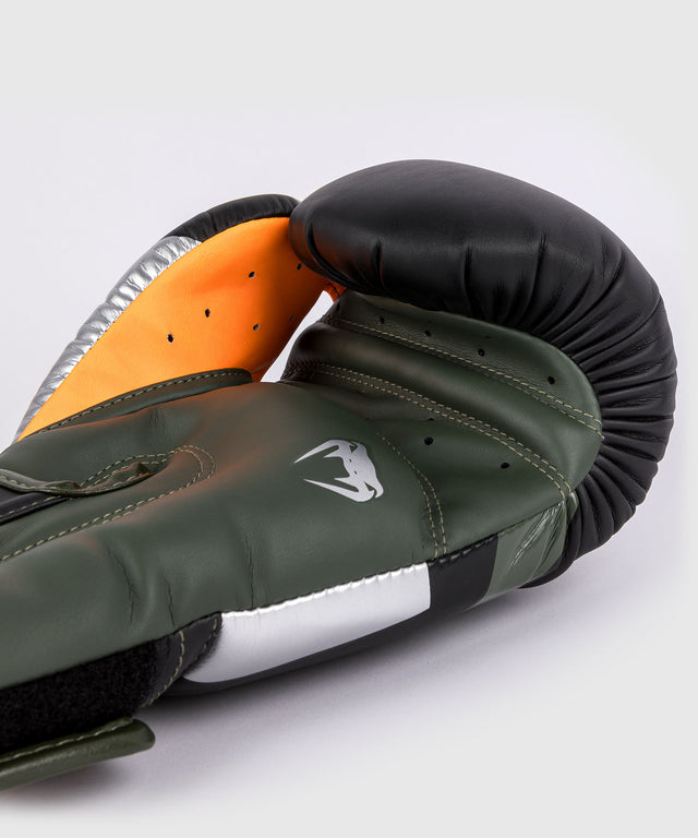 Guantes de boxeo Venum Elite – Negro/Plata/Caqui