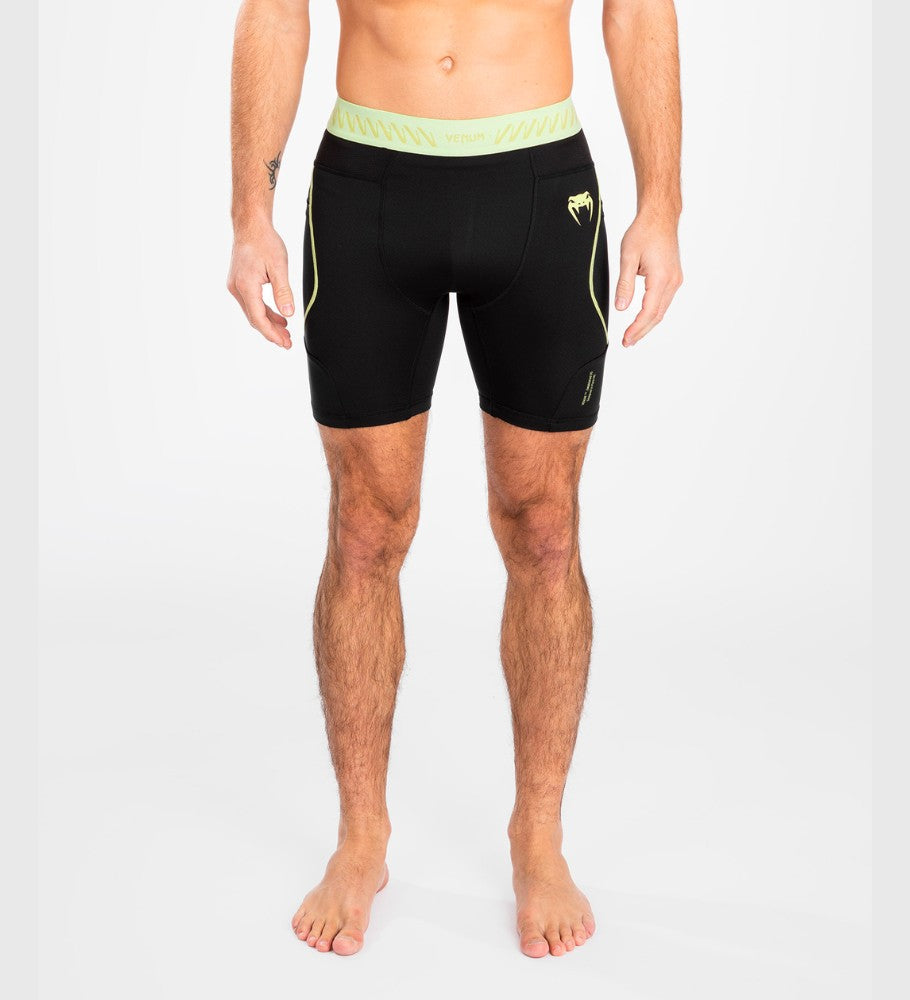 Venum Compressie Shorts Fusion 2.0 - Zwart/Geel - Compressie Shorts