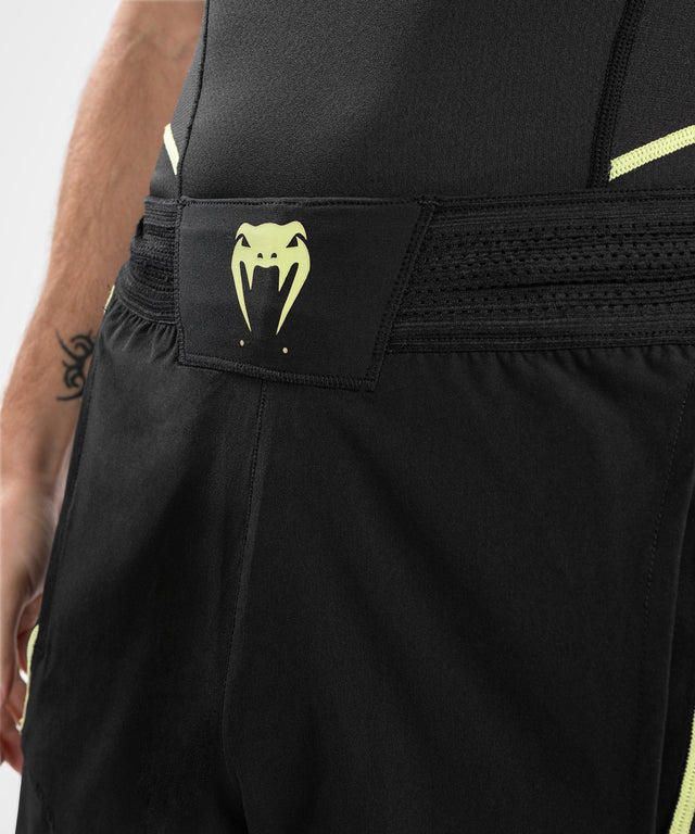 Shorts de MMA Venum Fusion 2.0 – Noir/Jaune