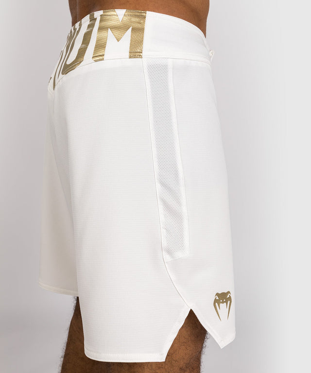 Shorts de MMA Venum Light 5.0 – Blanc/Or