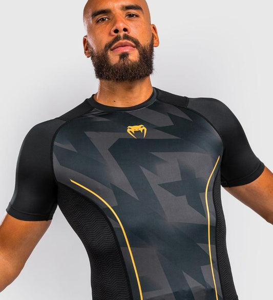 Venum Rashguard Razor Korte Mouwen - Zwart/Goud - Rashguard