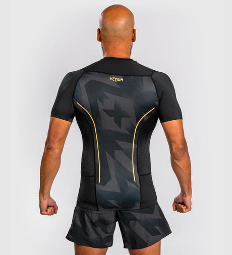 Venum Rashguard Razor Kurzarm - Schwarz/Gold - Rashguard
