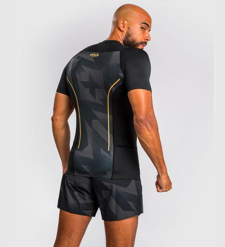 Venum Rashguard Razor Kurzarm - Schwarz/Gold - Rashguard