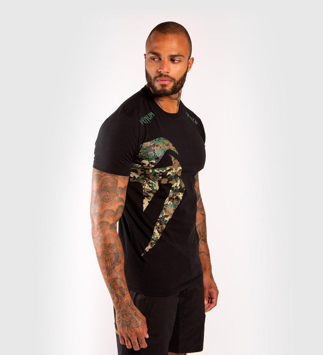 Venum T-shirt Giant - Zwart/Camo - T-Shirt