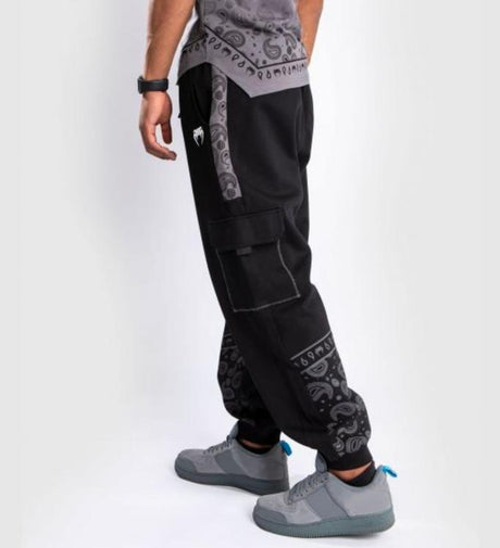 Venum Trainingsbroek Cali 34 oversized - Schwarz - Shorts