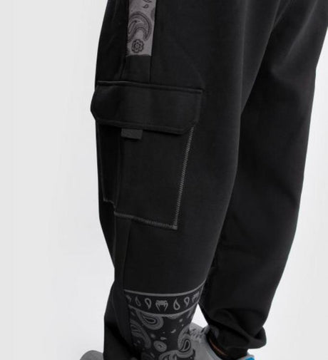 Venum Trainingsbroek Cali 34 oversized - Schwarz - Shorts